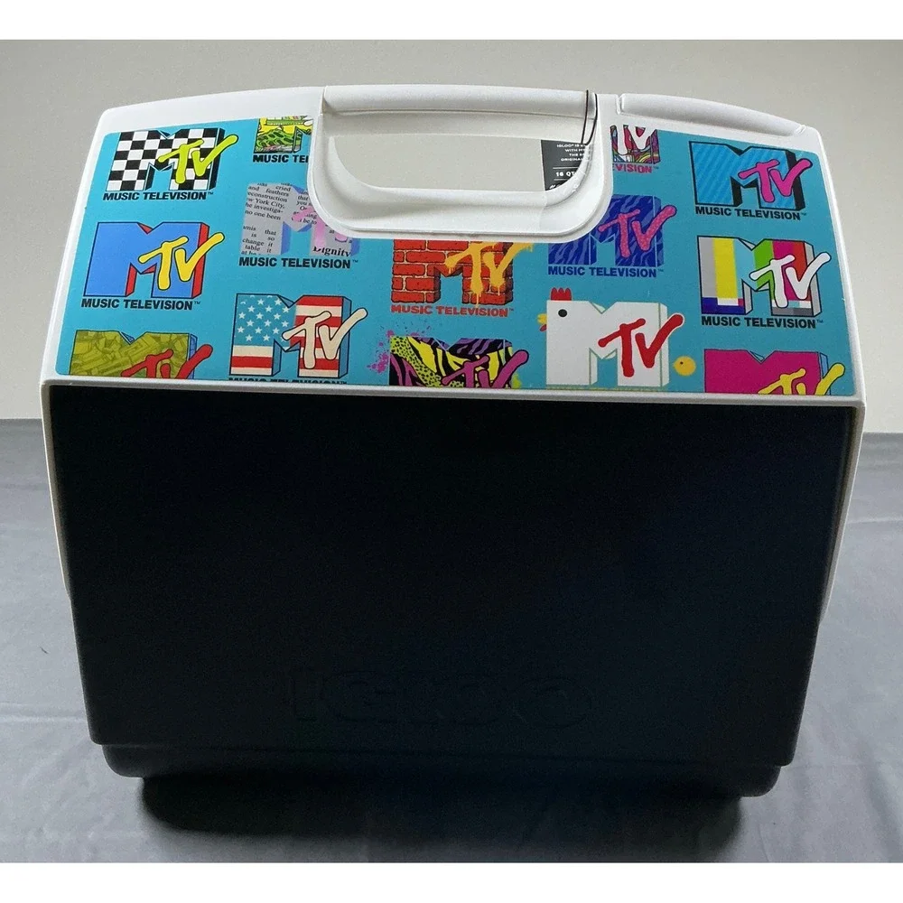 Igloo MTV Playmate Elite Cooler 16Qt 30 Can Special Edition Retro 90s Black Teal